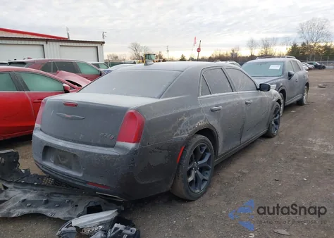 2021 Chrysler 300 300S из США, поврежденный, VIN 2C3CCABG4MH529428